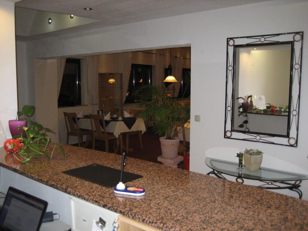 Hotel Zum Schnackel In Mainz Wiesbaden Exteriör bild
